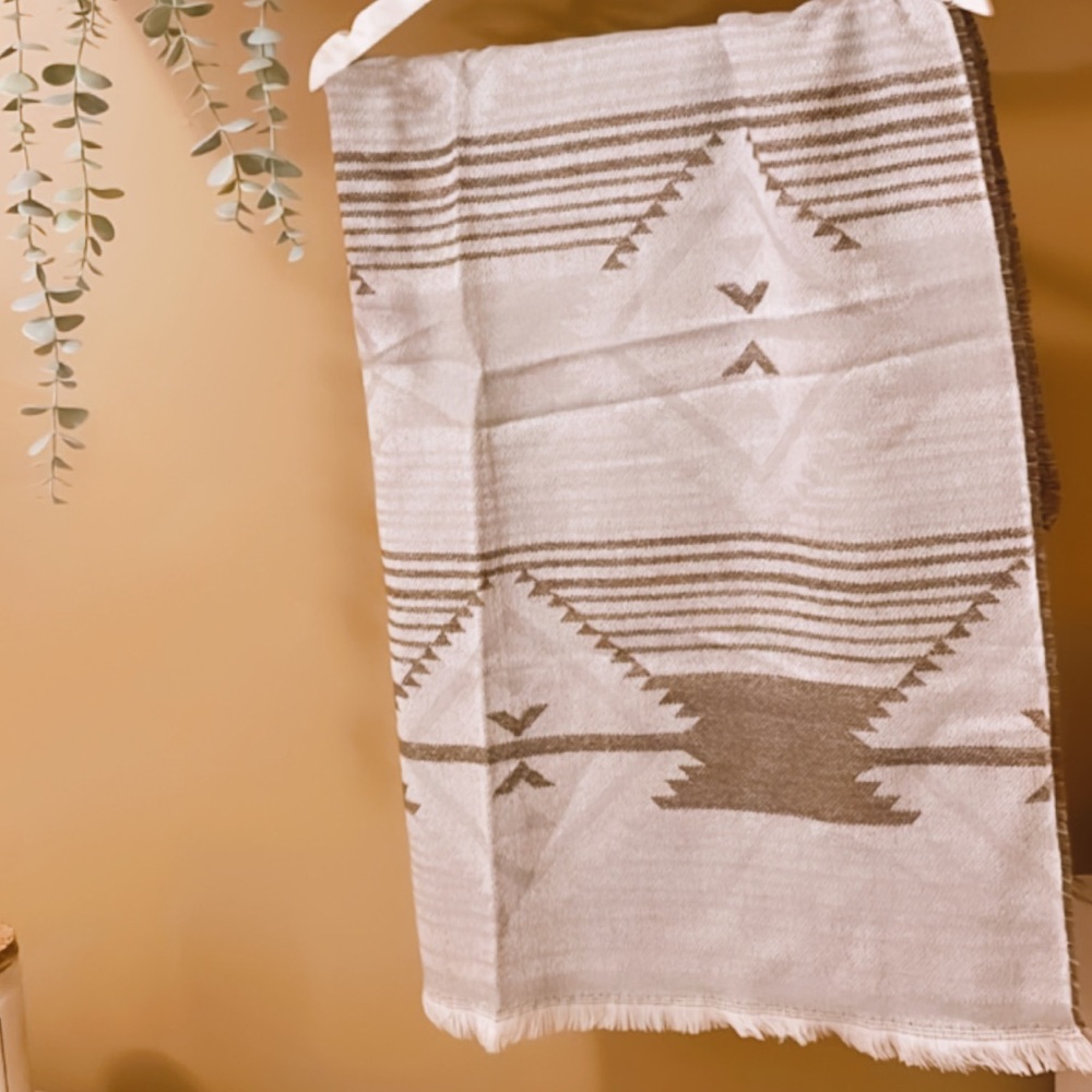 Neutral Geometric Print Blanket Scarf - Picture 4 of 5